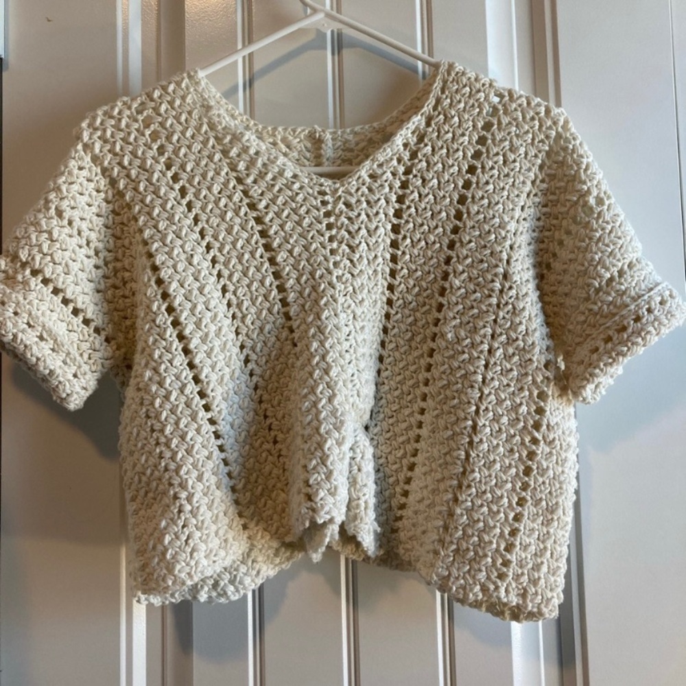 NWOT Handmade crochet crop top